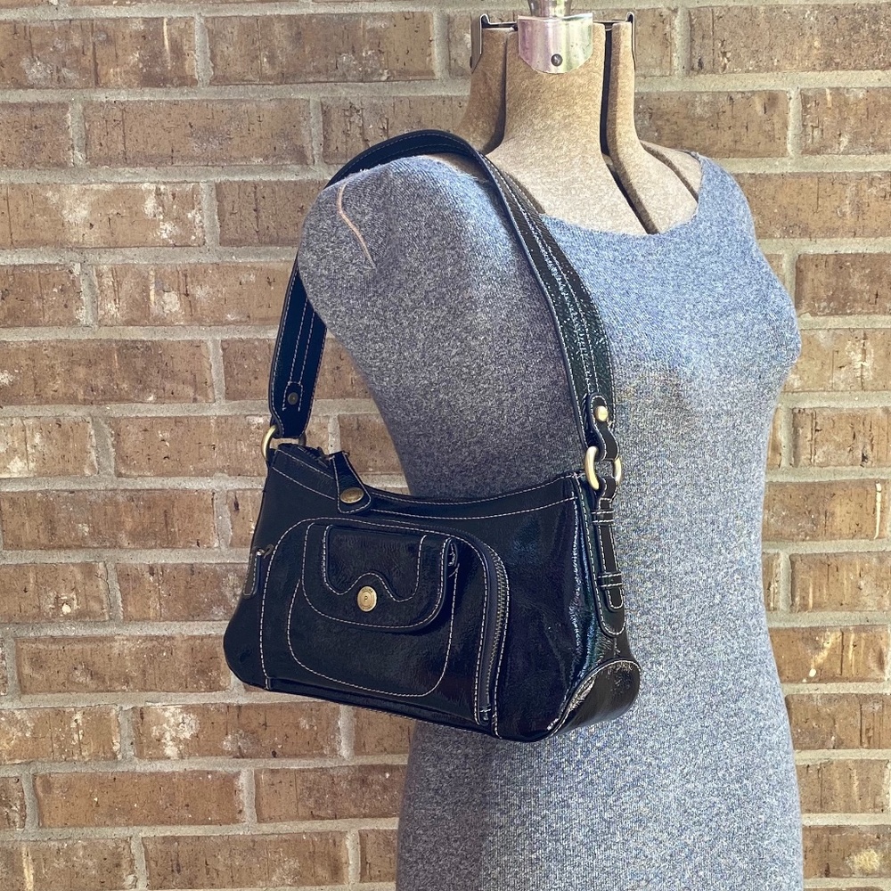 Perlina Black Shoulder Bag with Contrast Stitching